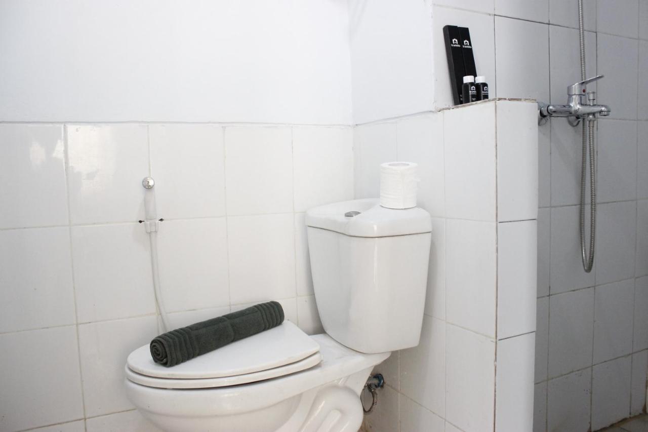 Modest 2Br Apartment At The Jarrdin Cihampelas By Travelio Bandung Buitenkant foto