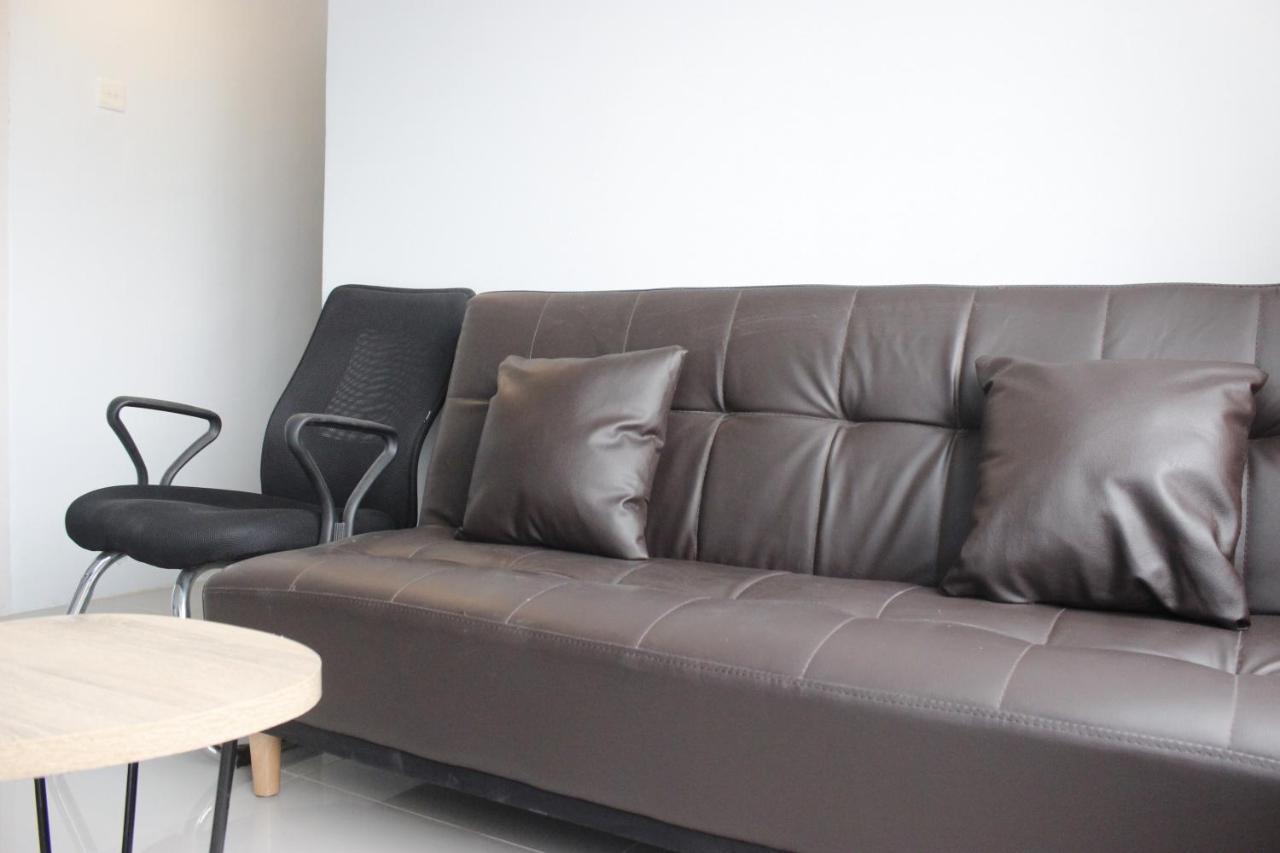 Modest 2Br Apartment At The Jarrdin Cihampelas By Travelio Bandung Buitenkant foto